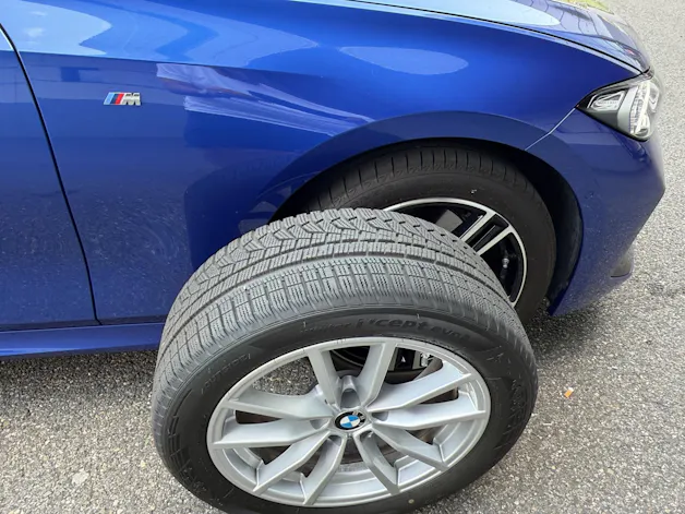 BMW BMW 330e x DriveTouring Steptronic - M Sport