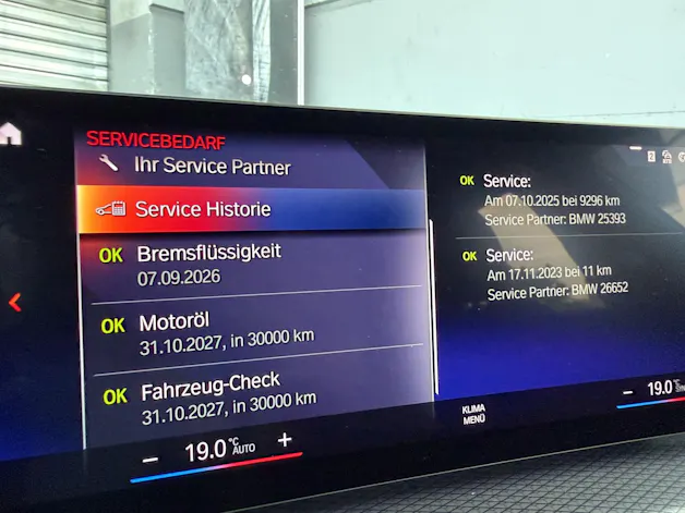 BMW BMW 330e x DriveTouring Steptronic - M Sport