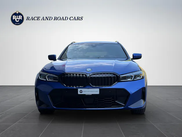 BMW BMW 330e x DriveTouring Steptronic - M Sport