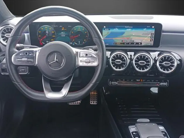 Mercedes-Benz A 250 AMG Line