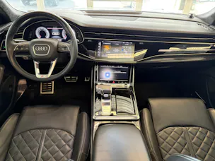 AUDI SQ8 TFSI quattro | CH Fzg. | NP: 199K | Carbon | Nachtsicht | Massage | B&O Advanced | AHK | Standheiz. | VOLL |