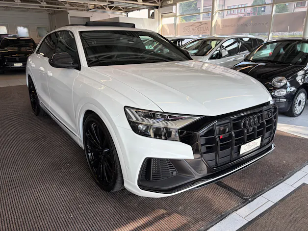 AUDI SQ8 TFSI quattro | CH Fzg. | NP: 199K | Carbon | Nachtsicht | Massage | B&O Advanced | AHK | Standheiz. | VOLL |