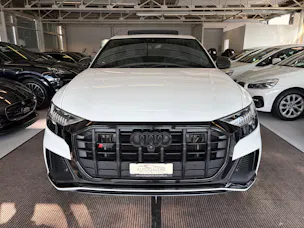 AUDI SQ8 TFSI quattro | CH Fzg. | NP: 199K | Carbon | Nachtsicht | Massage | B&O Advanced | AHK | Standheiz. | VOLL |