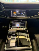AUDI SQ8 TFSI quattro | CH Fzg. | NP: 199K | Carbon | Nachtsicht | Massage | B&O Advanced | AHK | Standheiz. | VOLL |