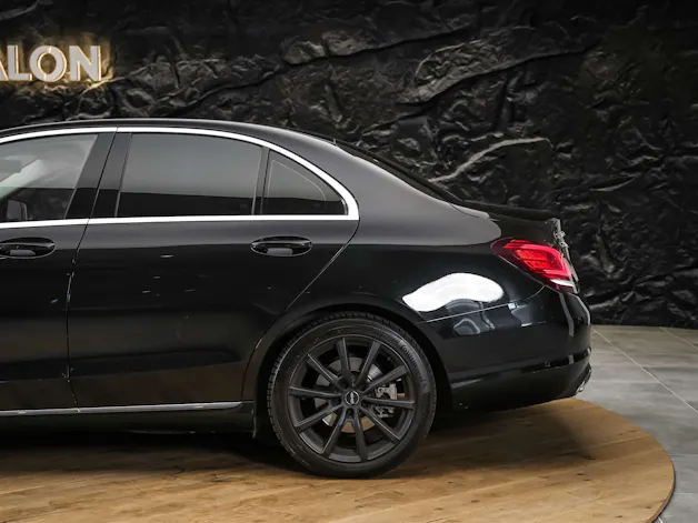 Mercedes-Benz C 300 Avantgarde 9G-Tronic *Sitzheizung*Rückfahrkamera*Multibeam LED Scheinwerfer*