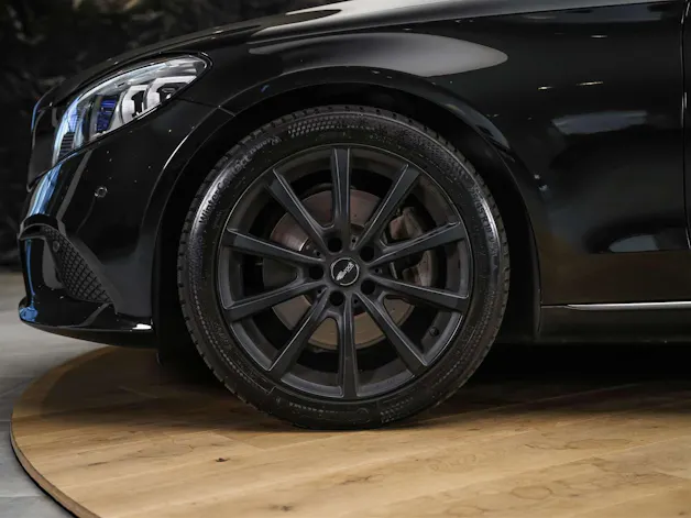 Mercedes-Benz C 300 Avantgarde 9G-Tronic *Sitzheizung*Rückfahrkamera*Multibeam LED Scheinwerfer*