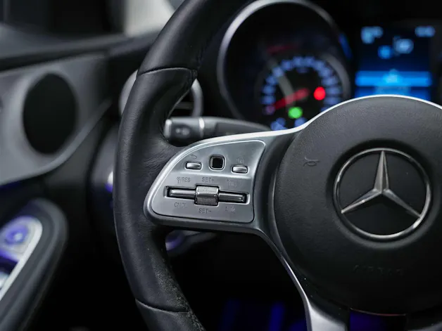 Mercedes-Benz C 300 Avantgarde 9G-Tronic *Sitzheizung*Rückfahrkamera*Multibeam LED Scheinwerfer*
