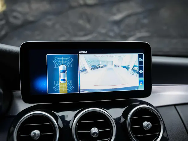 Mercedes-Benz C 300 Avantgarde 9G-Tronic *Sitzheizung*Rückfahrkamera*Multibeam LED Scheinwerfer*