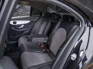 Mercedes-Benz C 300 Avantgarde 9G-Tronic *Sitzheizung*Rückfahrkamera*Multibeam LED Scheinwerfer*