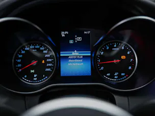 Mercedes-Benz C 300 Avantgarde 9G-Tronic *Sitzheizung*Rückfahrkamera*Multibeam LED Scheinwerfer*