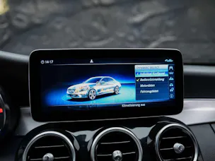 Mercedes-Benz C 300 Avantgarde 9G-Tronic *Sitzheizung*Rückfahrkamera*Multibeam LED Scheinwerfer*