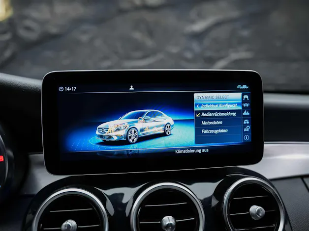 Mercedes-Benz C 300 Avantgarde 9G-Tronic *Sitzheizung*Rückfahrkamera*Multibeam LED Scheinwerfer*