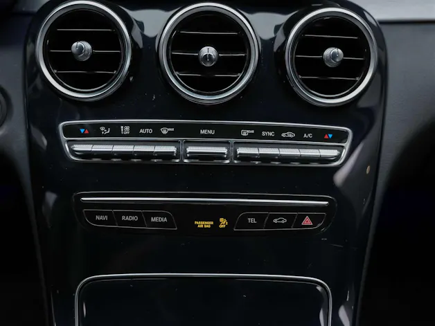 Mercedes-Benz C 300 Avantgarde 9G-Tronic *Sitzheizung*Rückfahrkamera*Multibeam LED Scheinwerfer*
