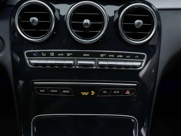 Mercedes-Benz C 300 Avantgarde 9G-Tronic *Sitzheizung*Rückfahrkamera*Multibeam LED Scheinwerfer*