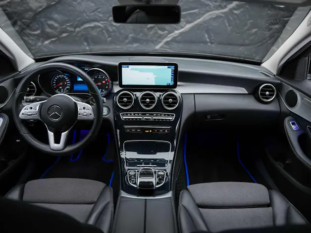 Mercedes-Benz C 300 Avantgarde 9G-Tronic *Sitzheizung*Rückfahrkamera*Multibeam LED Scheinwerfer*