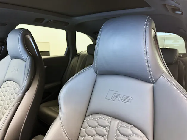 Audi RS4 Avant quattro tiptronic
