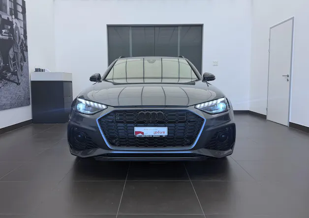 Audi RS4 Avant quattro tiptronic