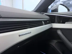 Audi RS4 Avant quattro tiptronic