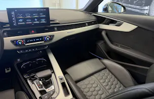 Audi RS4 Avant quattro tiptronic
