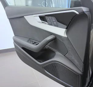 Audi RS4 Avant quattro tiptronic