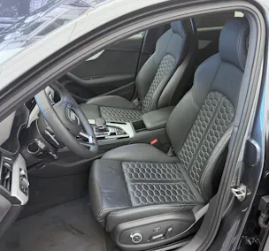 Audi RS4 Avant quattro tiptronic