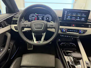 Audi RS4 Avant quattro tiptronic