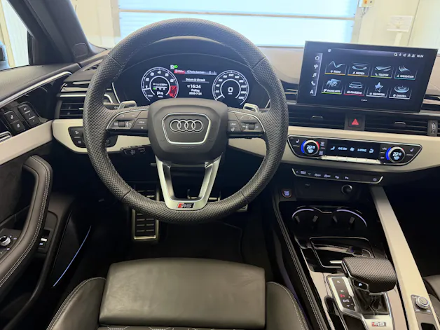 Audi RS4 Avant quattro tiptronic