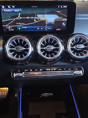 Mercedes-Benz GLB 220 4Matic AMG Line 8G-Tronic