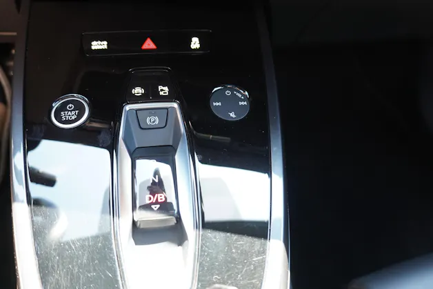 Audi Q4 e-tron 50 quattro S-LINE!!!