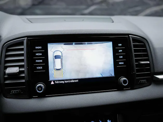Škoda Karoq 1.5 TSI Selection DSG *Sitzheizung*Lenkradheizung*Rückfahrkamera*