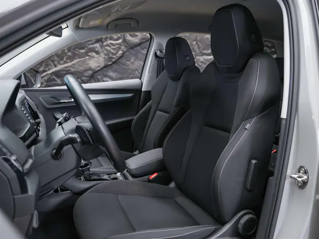 Škoda Karoq 1.5 TSI Selection DSG *Sitzheizung*Lenkradheizung*Rückfahrkamera*