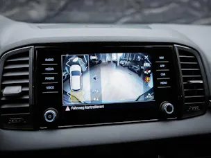 Škoda Karoq 1.5 TSI Selection DSG *Sitzheizung*Lenkradheizung*Rückfahrkamera*