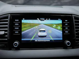 Škoda Karoq 1.5 TSI Selection DSG *Sitzheizung*Lenkradheizung*Rückfahrkamera*