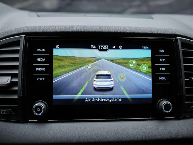 Škoda Karoq 1.5 TSI Selection DSG *Sitzheizung*Lenkradheizung*Rückfahrkamera*