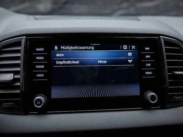 Škoda Karoq 1.5 TSI Selection DSG *Sitzheizung*Lenkradheizung*Rückfahrkamera*
