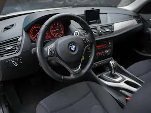 BMW X1 xDrive 20i Steptronic *CH Auto*LED*Sitzheizung*Tempomat*