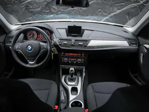 BMW X1 xDrive 20i Steptronic *CH Auto*LED*Sitzheizung*Tempomat*