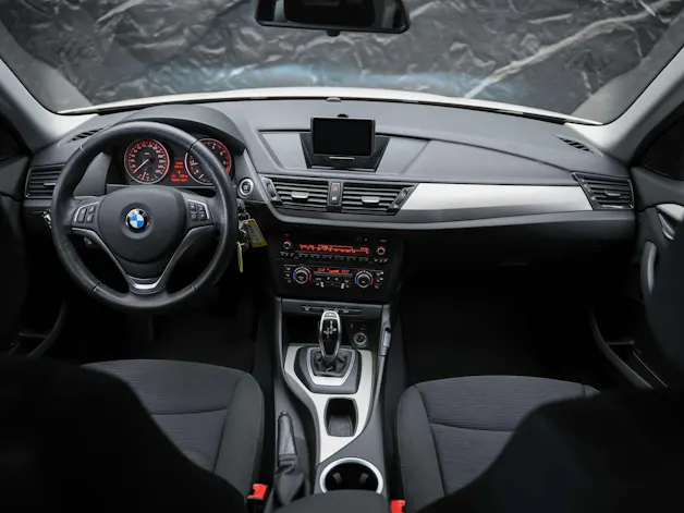BMW X1 xDrive 20i Steptronic *CH Auto*LED*Sitzheizung*Tempomat*