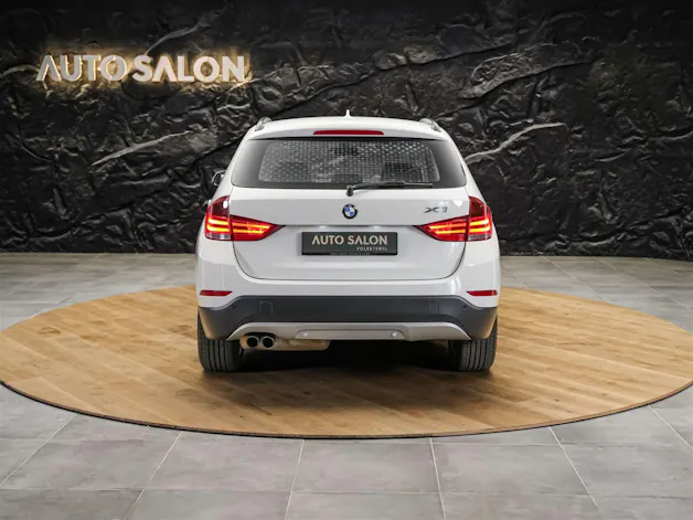 BMW X1 xDrive 20i Steptronic *CH Auto*LED*Sitzheizung*Tempomat*