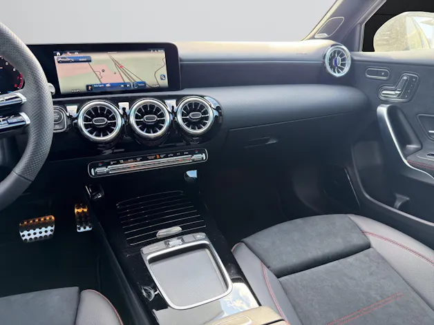 Mercedes-Benz A 220 4Matic 8G-DCT