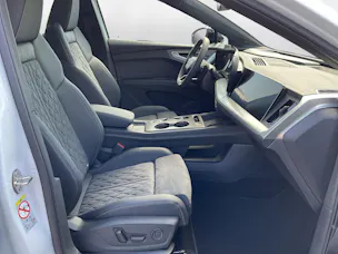 AUDI Q4 e-tron SUV quattro performance Swiss Ski