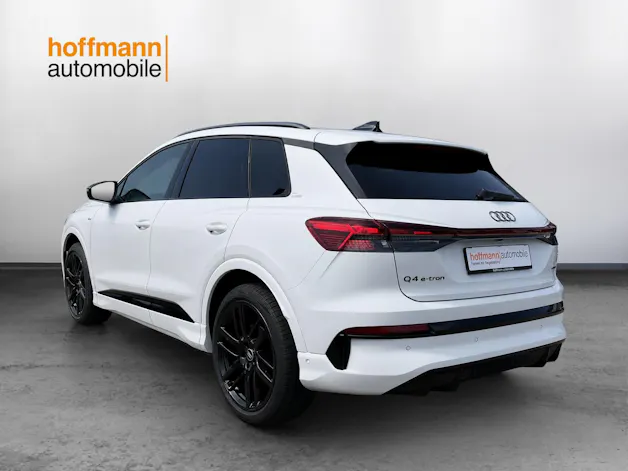 AUDI Q4 e-tron SUV quattro performance Swiss Ski