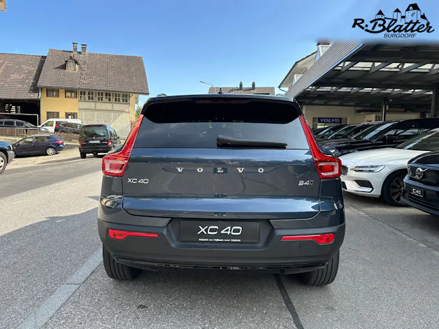 Volvo XC40 B4 Benzin Mild Hybrid AWD R-Design Geartronic