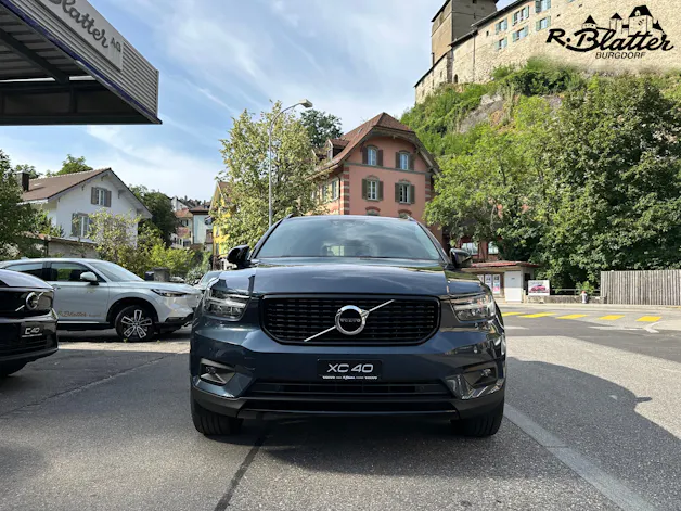 Volvo XC40 B4 Benzin Mild Hybrid AWD R-Design Geartronic