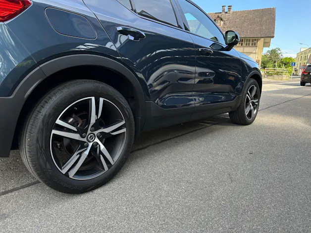 Volvo XC40 B4 Benzin Mild Hybrid AWD R-Design Geartronic