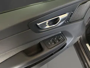 Volvo XC60 2.0 T8 TE XCENTRIC eAWD
