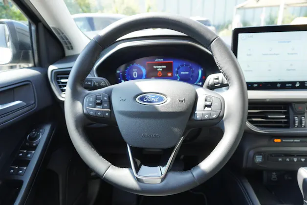 Ford Focus 1.0 MHEV Titanium X Automat