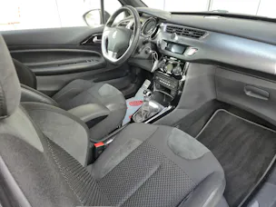 DS Automobiles AUTOMOBILES DS3 1.2 VTi SO Irresistent