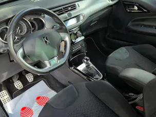 DS Automobiles AUTOMOBILES DS3 1.2 VTi SO Irresistent