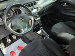 DS Automobiles AUTOMOBILES DS3 1.2 VTi SO Irresistent